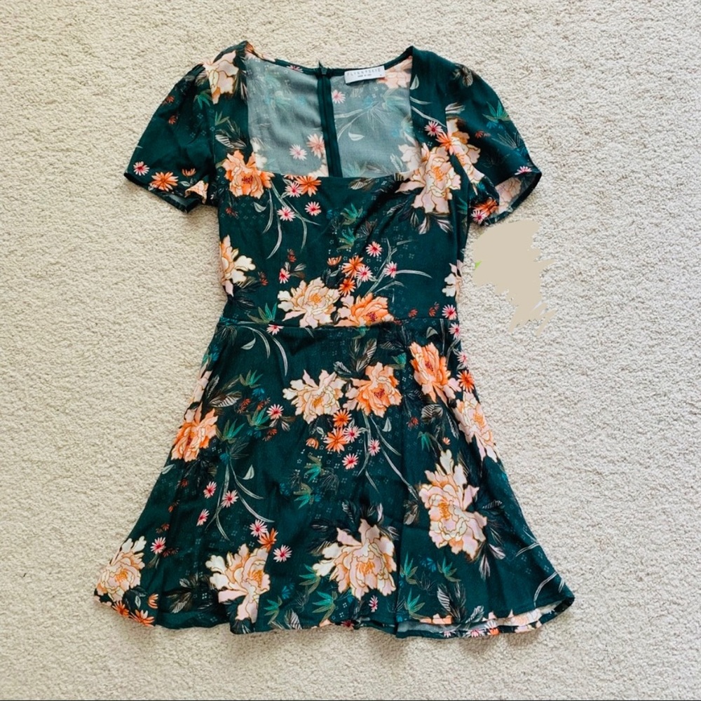 Flynn Skye maiden mini dress size small
